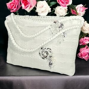 White Woven Clutch Shoulder Bag Flowers Rope Handle Boho Romantic Summer Party